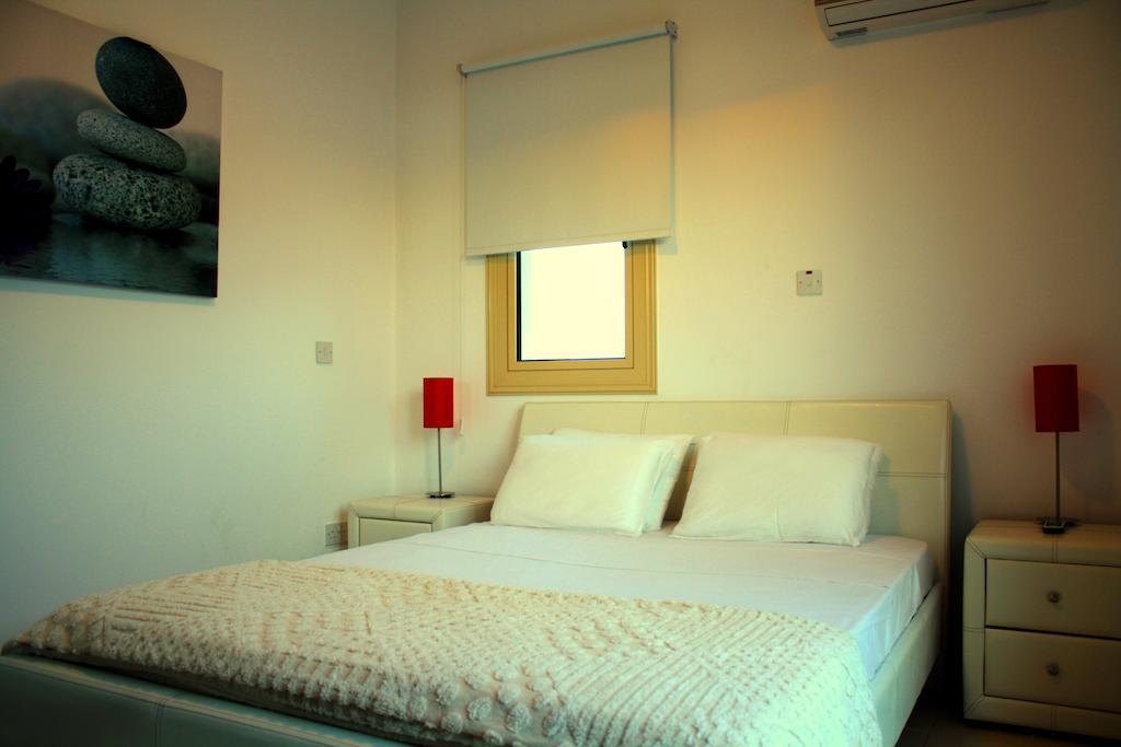 Palm Tree Villas Protarász Szoba fotó